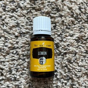 Young Living- Lemon Essential Oil. 15ML
